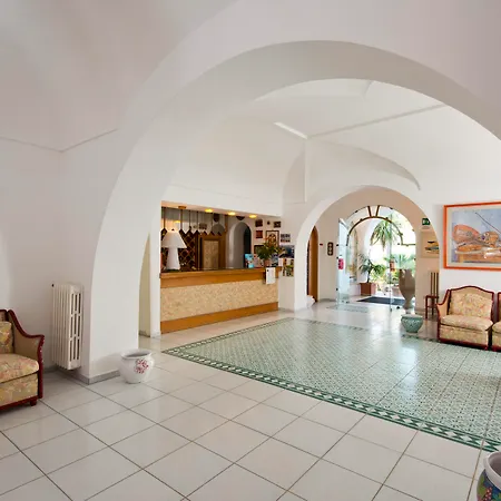 Otel Av Club Terme Colella 3*